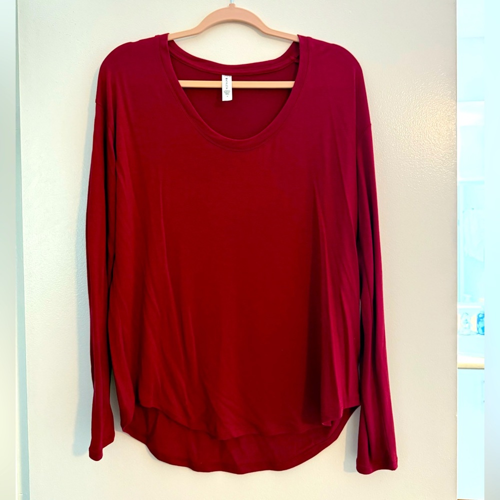 Athleta Cloudlight Women's Red Long Sleeve Top